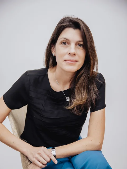 Carina Alvarenga — consultora profissional